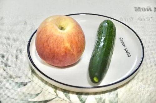 小猪吃哈密瓜种瓜得瓜,哈密瓜种植的趣味之旅